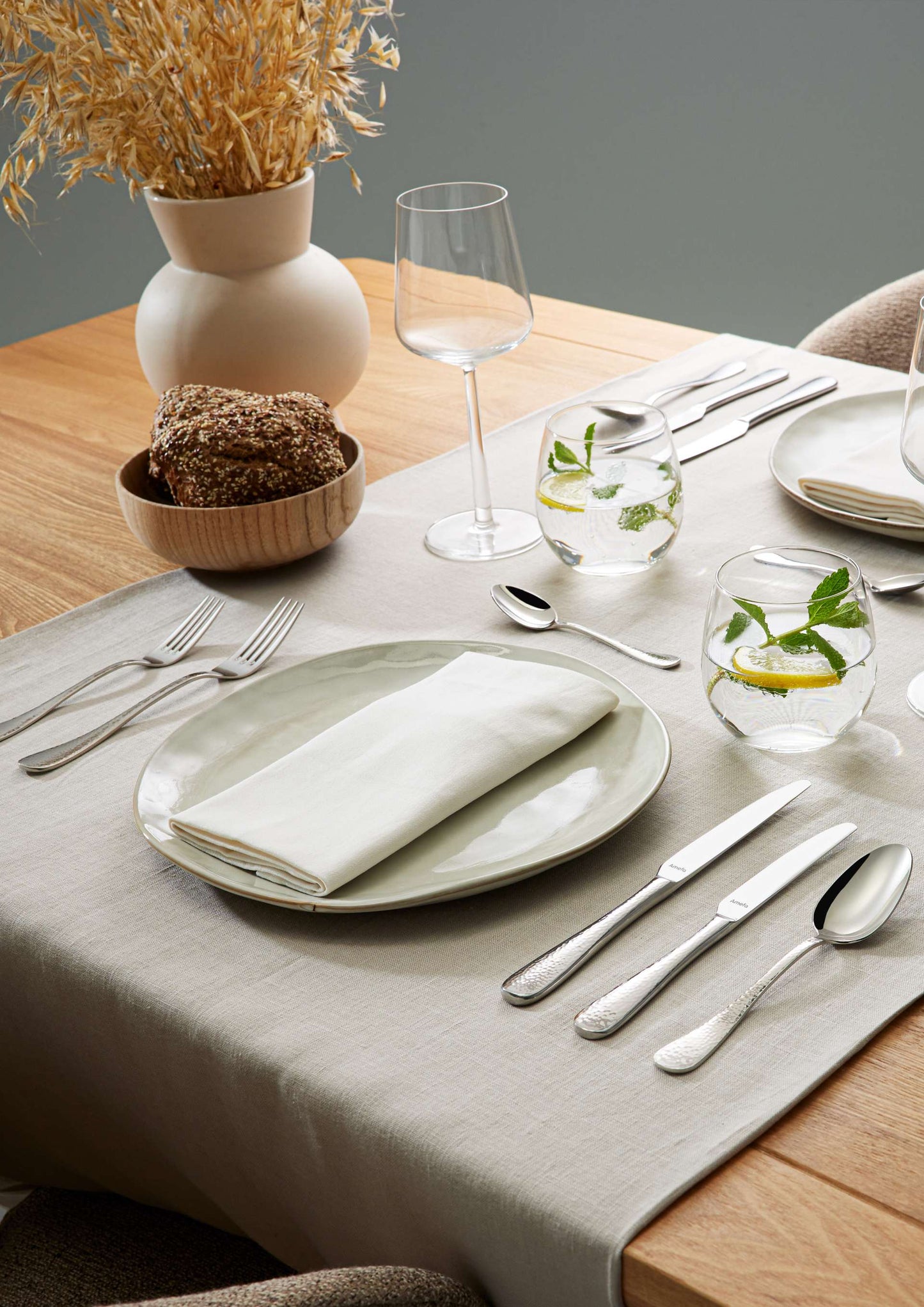 Sierra Dessert Knives Set Solid Handle - 2-Piece - Silver Colored
