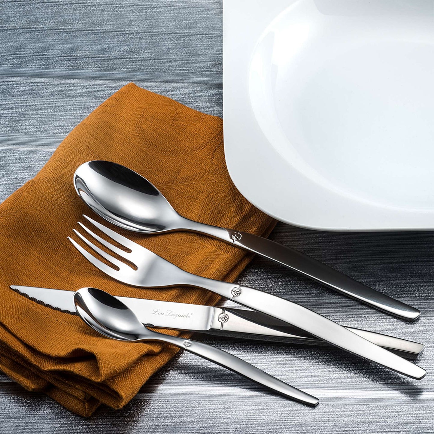 Jet Cutlery Set - 6 Persons - 24 Pieces - Silver Colored