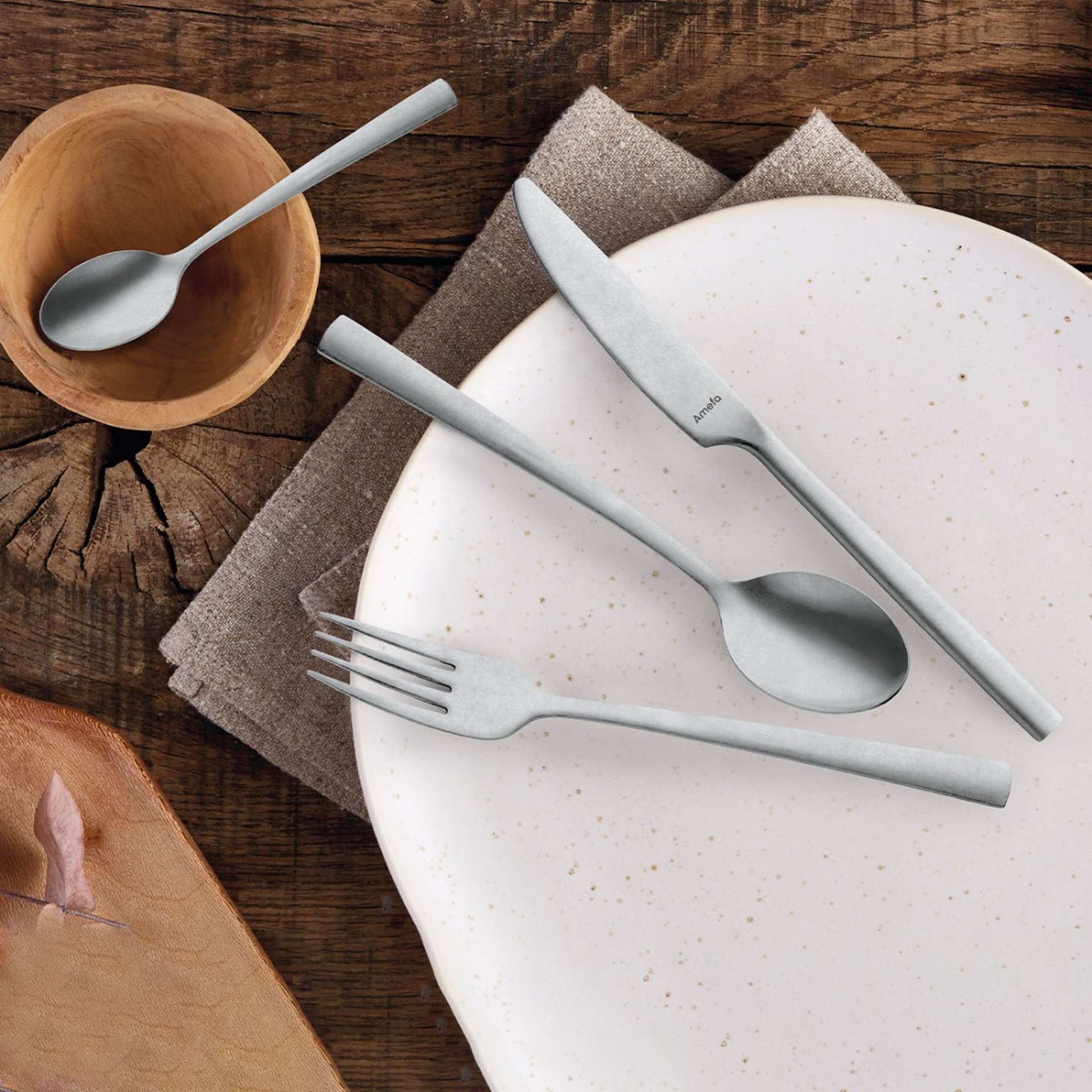 Amefa INSTINCT Besteck Set 4 Personen | 16-teilig | PVD Besteck Kupfer-farben im Vintage Style | Besteckset 4 Personen Edelstahl 18/0 matt | je 4x Amefa INSTINCT Besteck Set 4 Personen | 16-teilig | PVD Besteck Kupfer-farben im Vintage Style | Besteckset 4 Personen Edelstahl 18/0 matt | je 4x